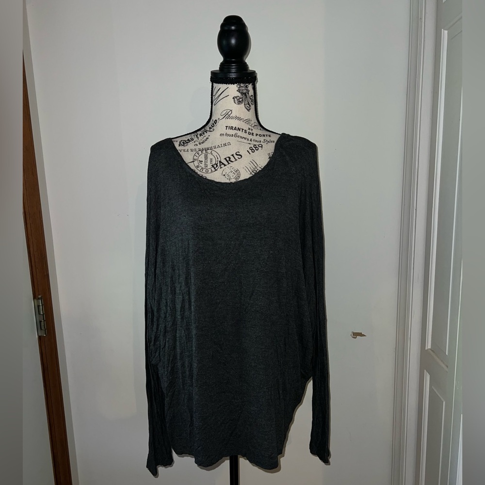 *5/$20* Grey Long Sleeve Top
